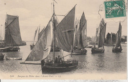 Barques De Pêche Dans L' Avant Port - Pesca
