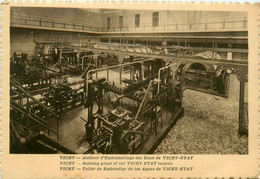 Vichy * Intérieur Atelier D'embouteillage Des Eaux De Vichy état * Usine Industrie Machines Industrielles - Vichy