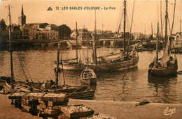 Les Sables D'olonne * Vue Sur Le Port * Bateau Pêche - Sables D'Olonne