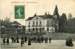 Redon * Place Et La Sous Préfecture * Villageois - Redon