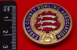 Vintage Enamel And Metal Badge Bowling Bowler Bowls Lawn Bowls Essex County Bowling Association HW Miller - Bowling