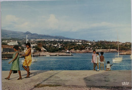 Carte Postale : Ile De La Réunion : SAINT-PIERRE : Vue Sur Le Port, Animé, En 1973 - Saint Pierre