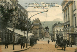 Clermont Ferrand * Le Boulevard Desaix * Le Théâtre , Statue De Vercingétorix Et Sommet Du Puy De Dôme * Attelage - Clermont Ferrand