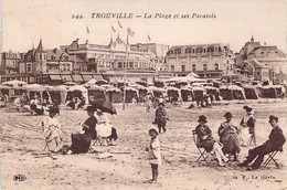 CPA - 14 - TROUVILLE - La Plage Et Ses Parasols F. LE HAVRE - Trouville