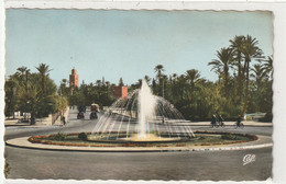 MAROC 184 : Marrakech Le Jet D'eau De L'avenue Mohammed V Et La Koutoubia ; édit. Cap N° 1109 - Marrakech