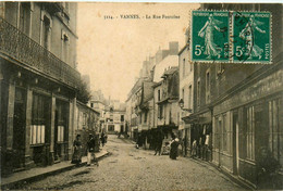Vannes * La Rue Fontaine * Café LE FAVENNEC * Commerces Magasins - Vannes