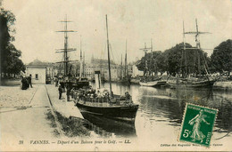 Vannes * Le Départ D'un Bateau Pour Le Golf * Navire Voilier - Vannes