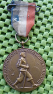 Medaille - Nederlandsche Wandelorganisatie + 1940  - 3 Foto's  For Condition.(Originalscan !!) - Adel