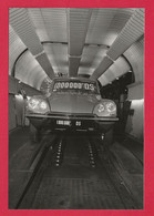 BELLE REPRODUCTION D'APRES UNE PHOTO ORIGINALE - 1.000.000 Ex CITROEN DS  SORTIE DE CHAINE - Automobiles