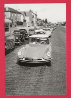 BELLE REPRODUCTION D'APRES UNE PHOTO ORIGINALE - SCENE DE RUE CITROEN DS + TRACTION AVANT - Automobiles