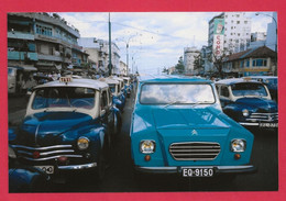 BELLE REPRODUCTION D'APRES UNE PHOTO ORIGINALE - RENAULT 4 CV TAXI EXPORT + RENAULT 4L CARROSSERIE SPÉCIALE - Auto's