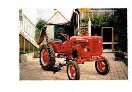 Cpm - 21 - Côte D'Or - VARANGES - N° 62 - M. Brullebaut Restaurateur De Tracteurs - Tracteur Gros Plan FARMALL - Tractors