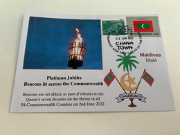 (2 G 31) Her Majesty Queen Elizabeth II Platinum Jubilee - Beacon Lighting - Malé - Maldives Flag + Oz Stamp - Royalties, Royals