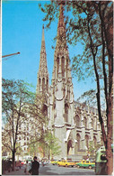NEW YORK CITY - St. Patrick's Cathedral - Old Cars - Taxi - Transports
