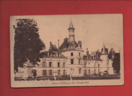 CPA  Abîmée - Château D'Aubergenville - Façade Sud - Aubergenville
