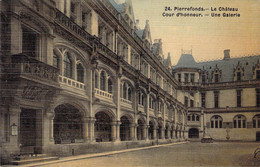 CPA - 60 - PIERREFONDS - Le Château - Cour D'honneur - Une Galerie - Collection RF - Colorisée - Pierrefonds