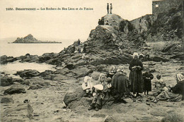 Douarnenez * Les Rochers Du Men Léon Et Du Fimiou * Coiffe Du Pays - Douarnenez