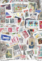1 Kgr TIMBRES Sur Fragments Grands Formats FRANCE Tous En Francs , Provenant Des Missions Et Organismes Caritatifs - Lots & Kiloware (mixtures) - Min. 1000 Stamps