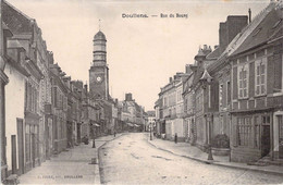 CPA - 80 - DOULLENS - Rue Du Bourg - G Fayez Edit DOULLENS - Doullens