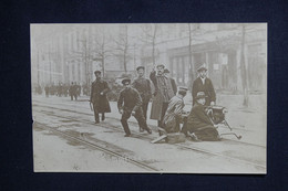 ALLEMAGNE - Berlin - Carte Photo En 1919 - Combattants Dans La Rue Lors De La Révolution Communiste  - L 127906 - Altri & Non Classificati