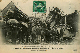 Melun * 2 Cpa * La Catastrophe Le 4 Novembre 1913 * Accident De Train , Rapide N°2 De Marseille Tamponne Train Poste - Melun