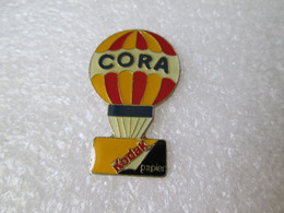 PIN'S   CORA  KODAK  PAPIER - Photographie