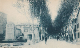 CPA 84  MONTEUX  BOULEVARD GEORGES-CLEMENCEAU MONUMENT AUX MORTS - Monteux