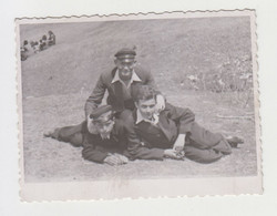 Three Young Men Guys Buddies Closeness Gay Int. Vintage Orig Photo (33793) - Personnes Anonymes