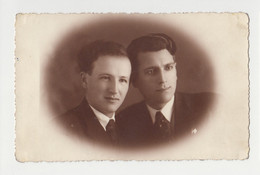 Two Young Men Handsome Stylish Guys Affectionate Portrait Vintage 1930s Orig Photo Gay Int. (17424) - Personnes Anonymes