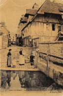 Pont-l'Evêque         14        Vieilles Maisons De La Rue De Géole          (voir Scan) - Pont-l'Evèque