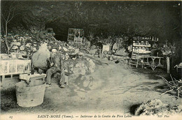 St Moré * Intérieur De La Grotte Du Père LELEU * Type Personnage Ermite - Autres & Non Classés