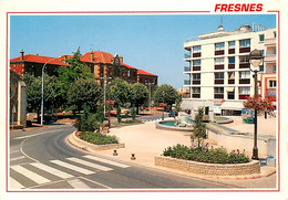 94 - Fresnes - La Place De L'Eglise Et La Mairie - CPM - Carte Neuve - Voir Scans Recto-Verso - Fresnes