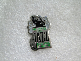 PIN'S    HEINEKEN  FESTIVAL  JAZZ - Bière