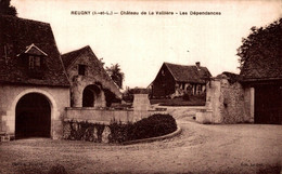 N°94967 -cpa Reugny -château De La Vallière-les Dépendances- - Reugny