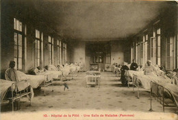 Paris * 13ème * Hôpital De La Pitié Salpétrière * Une Salle De Malades , Femmes * établissement Médical - Arrondissement: 13