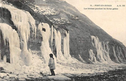 Port En Bessin        14         Les Falaises Pendant Les Fortes Gelées         (voir Scan) - Port-en-Bessin-Huppain