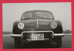 BELLE REPRODUCTION D'APRES UNE PHOTO ORIGINALE - RENAULT DAUPHINE VERSION EXPORT CALIFORNIA USA - UNITED STATES - Automobiles