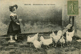 Moulins * Jeune Fille Bourbonnaise Avec Ses Poules * Coiffe Costume - Moulins