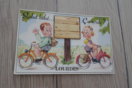 CPA 65 Hautes Pyrénées Lourdes à Système Multi Vues Salut Bébé Enfants Vélo - Lourdes