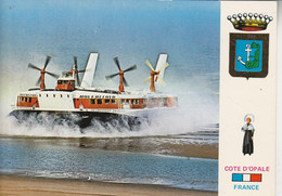 Hovercraft - Qui Assure Le Service Régulier Hoverlloyd Entre Calais Et Ramsgate - Aéroglisseurs