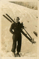 Sport D'hiver * Carte Photo * Une Skieuse Dans Les Alpes * Ski Skieur - Sports D'hiver