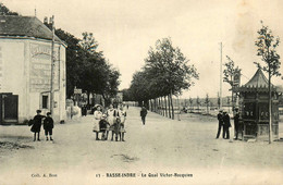 Basse Indre * Le Quai Victor Bocquien * Kiosque à Journaux ? * Enfants Villageois - Sonstige & Ohne Zuordnung