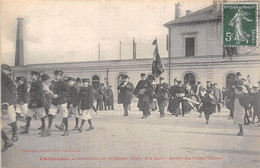 28-CHATEAUDUN- ANNIVERSAIRE DU 18 OCTOBRE 1870-A LA GARE ARRIVEE DES FRANCS-TIREURS - Chateaudun