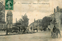 Montluçon * Place Et Rue Denis Papin * Marché * Kiosque à Journaux - Montlucon