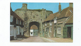 Sussex  Postcard Landgate Rye Salmon Unused - Rye