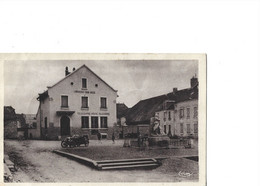 Carte 1950 / 21 MIREBEAU La Poste, Tacot, Monument - Mirebeau