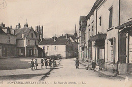 MONTREUIL-BELLAY. - La Place Du Marché - Montreuil Bellay