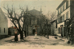 La Penne * La Place De L'église Du Village - Autres & Non Classés