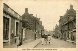 Bernières * La Grande Rue Et Le Bureau De Postes * Ptt * Villageois - Sonstige & Ohne Zuordnung