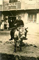 St Jean De Maurienne * Carte Photo Photographe J. LEGER * Type Du Village , Femme Mendiant Alcoolique ?* Costume Coiffe - Saint Jean De Maurienne